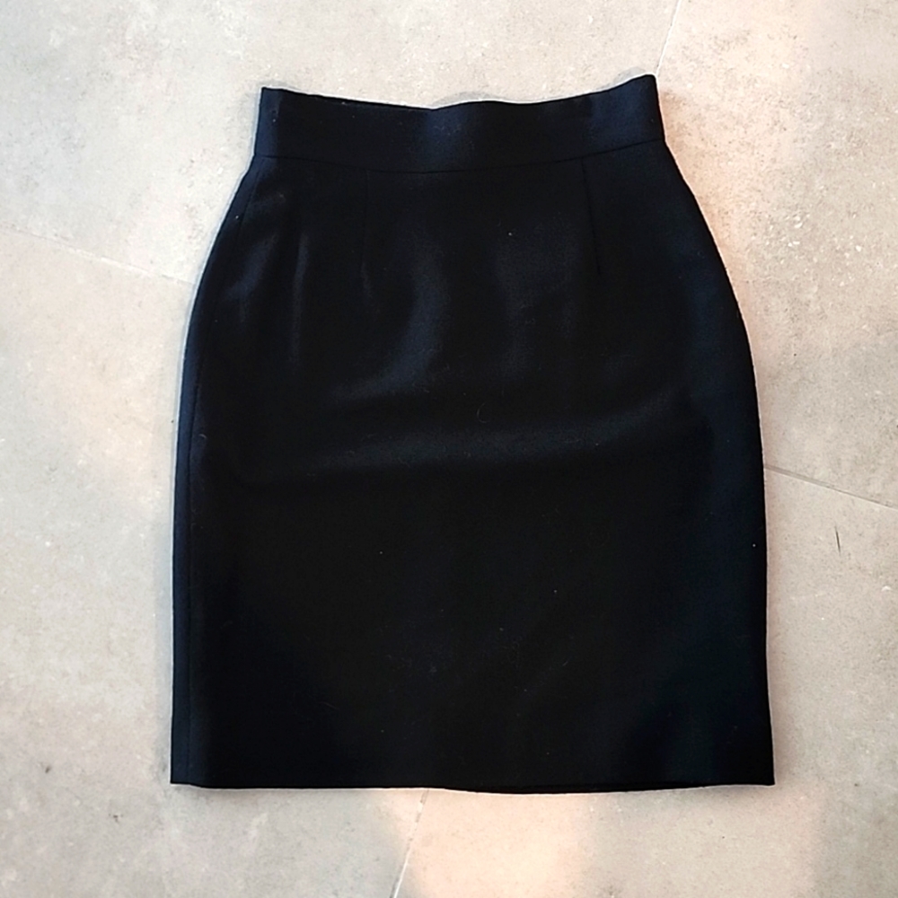 DAVID WITKEWICZ DESIGNER BLACK WOOL SKIRT, SIZE 6